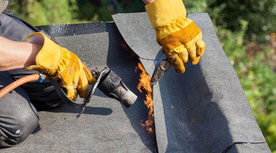 Expert Emergency Roof Repairs services in Stoy, IL